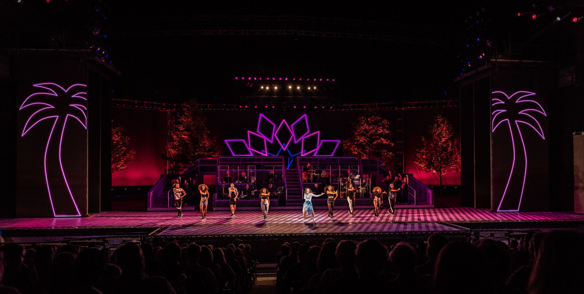Company of 'On Your Feet!'